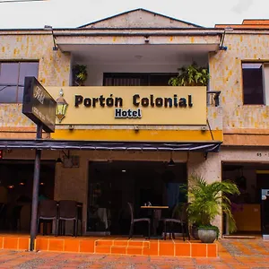 Porton Colonial 3*, Medellín Colombia